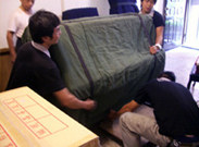 “鋼琴搬運(yùn)工作一角