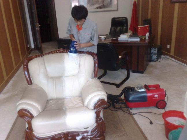 沙發(fā)清洗,義烏家政公司,義烏鐘點工,義烏保姆,義烏保潔公司